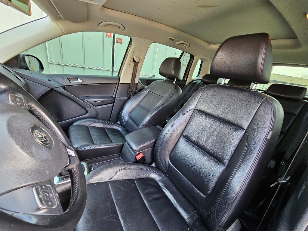 WVGZZZ5NZBW062961 Volkswagen TIGUAN