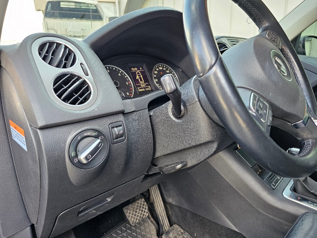 WVGZZZ5NZBW062961 Volkswagen TIGUAN