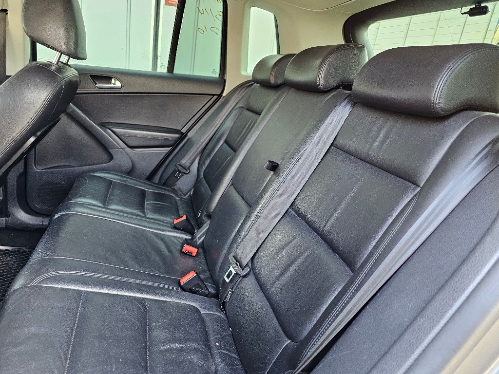 WVGZZZ5NZBW062961 Volkswagen TIGUAN