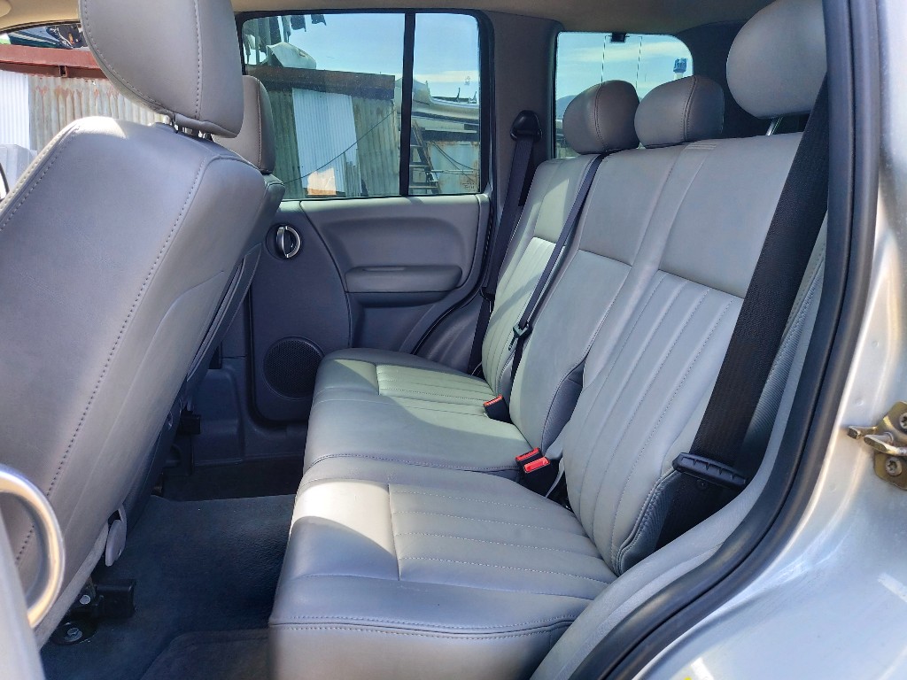 1J8GL38545W634061 Jeep Cherokee