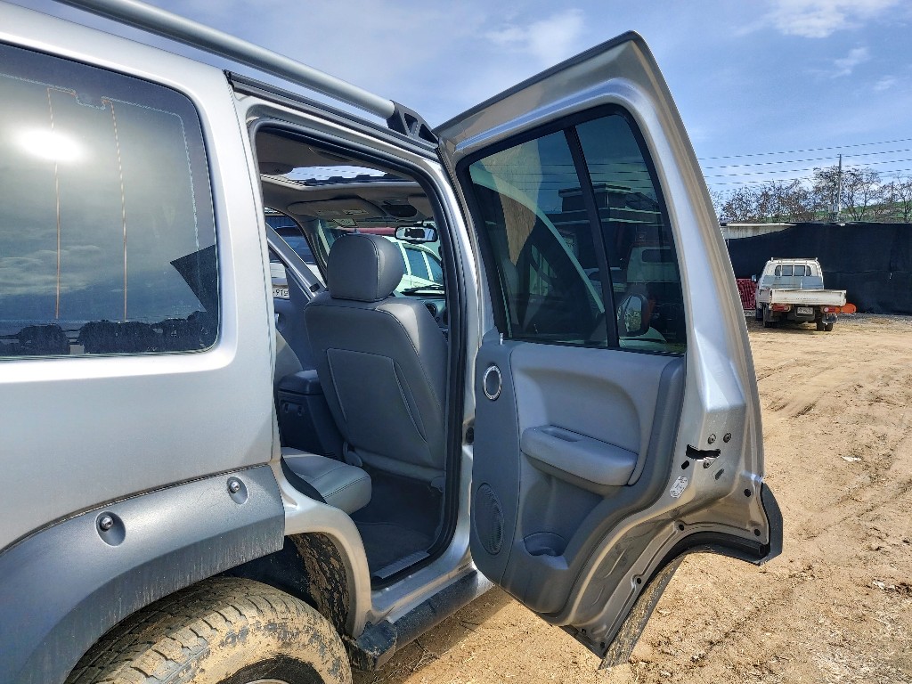 1J8GL38545W634061 Jeep Cherokee