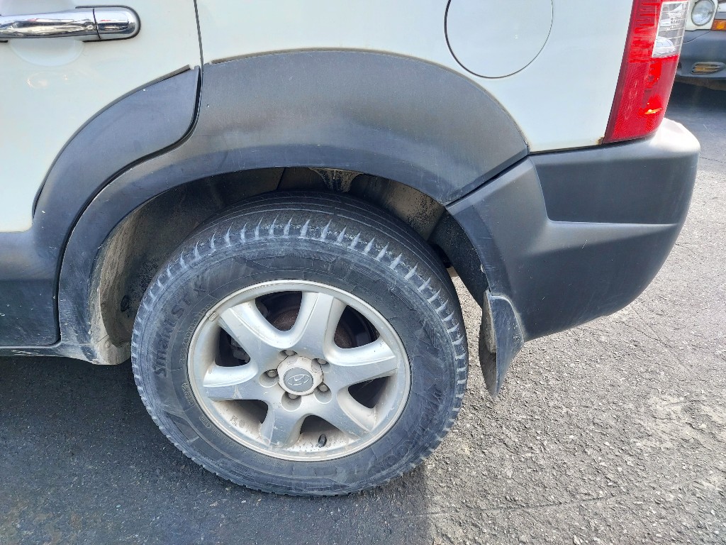 Hyundai Tucson 2005 KMHJP81VP5U083941 Image 5