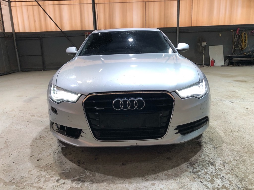 Audi New A6 2013 WAUZZZ4G2DN016604 Image 2