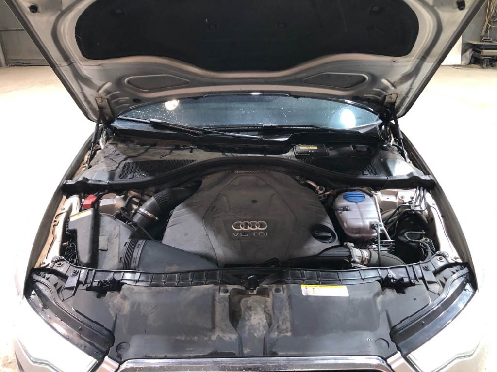 Audi New A6 2013 WAUZZZ4G2DN016604 Image 3