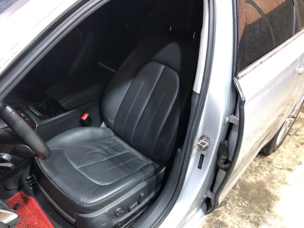 Audi New A6 2013 WAUZZZ4G2DN016604 Image 12