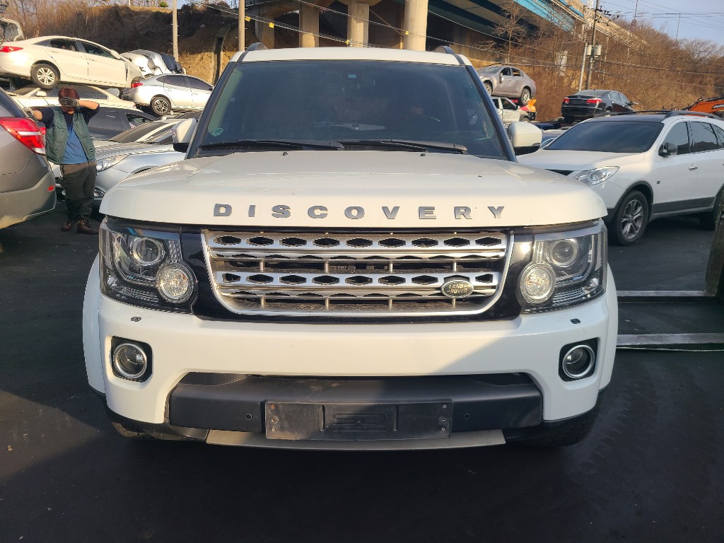 Land Rover Discovery 4 2015 SALLAAAG6FA733031 Image 2