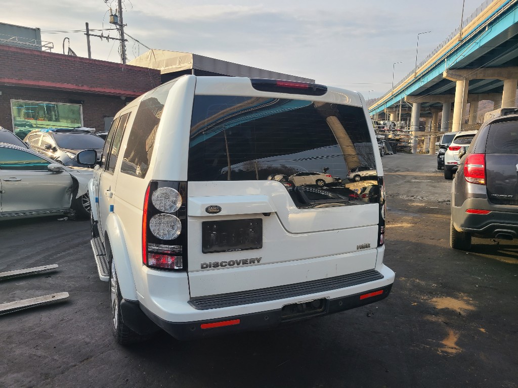 Land Rover Discovery 4 2015 SALLAAAG6FA733031 Image 35