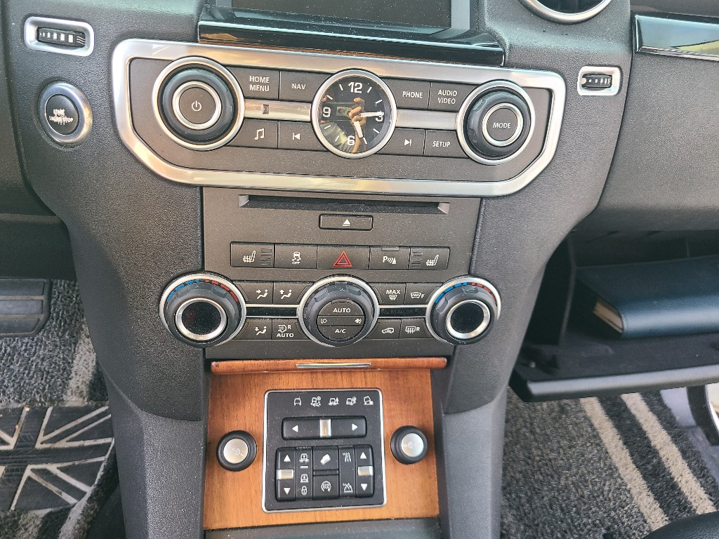 Land Rover Discovery 4 2015 SALLAAAG6FA733031 Image 27