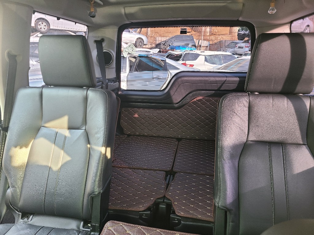 Land Rover Discovery 4 2015 SALLAAAG6FA733031 Image 34