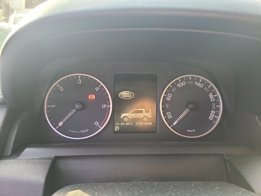 Land Rover Discovery 4 2015 SALLAAAG6FA733031 Image 40
