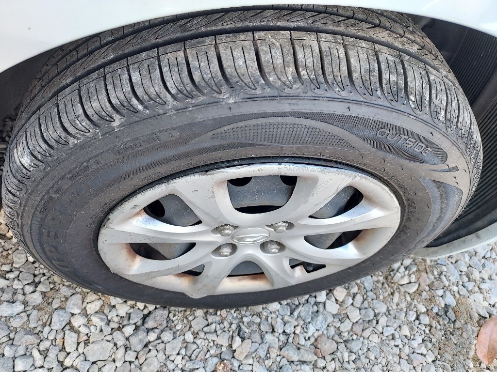 Hyundai Accent 2014 KMHCS41UBEU686865 Image 9