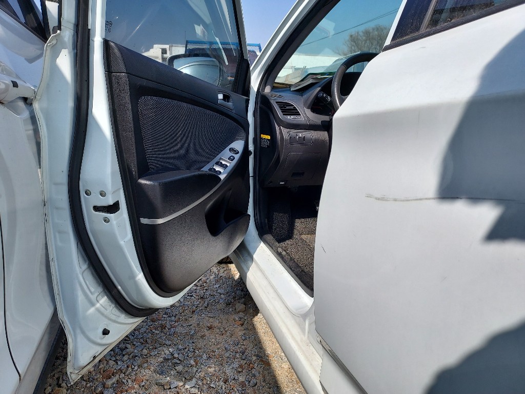 Hyundai Accent 2014 KMHCS41UBEU686865 Image 31