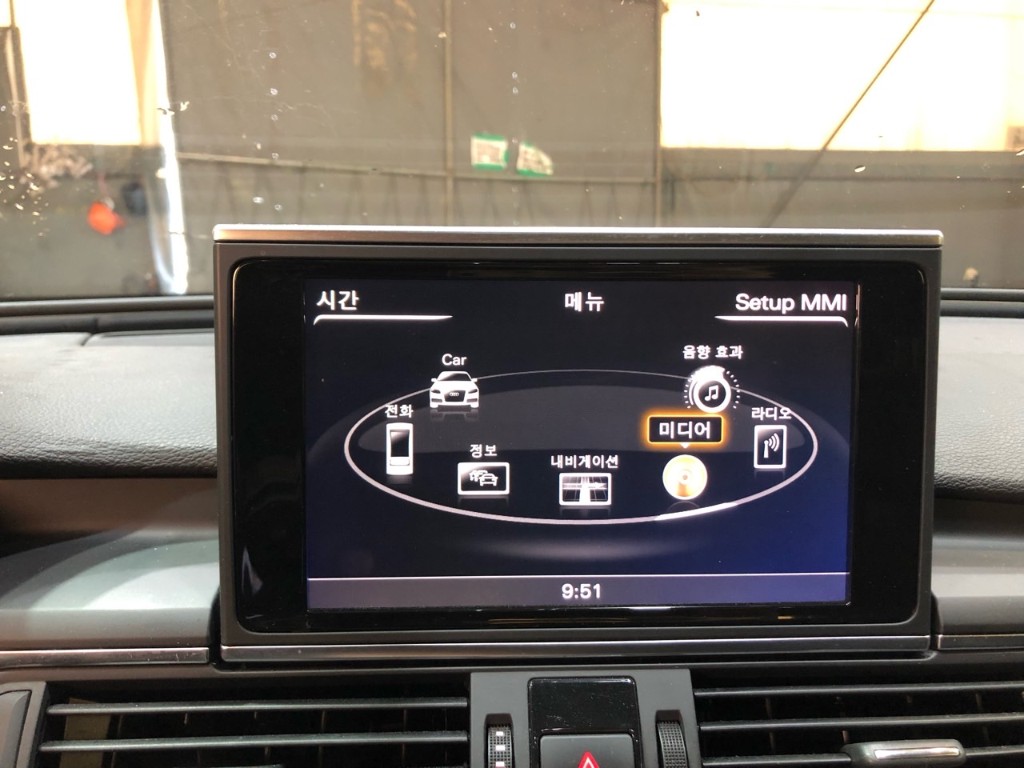 Audi New A6 2013 WAUZZZ4G9DN025929 Image 32