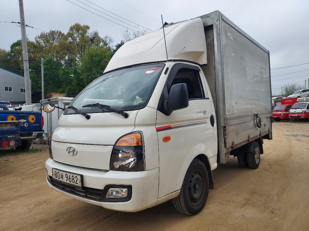 KMFZCX7KAGU254709, 2016 Hyundai Porter2 Single Cab on Auction Wini